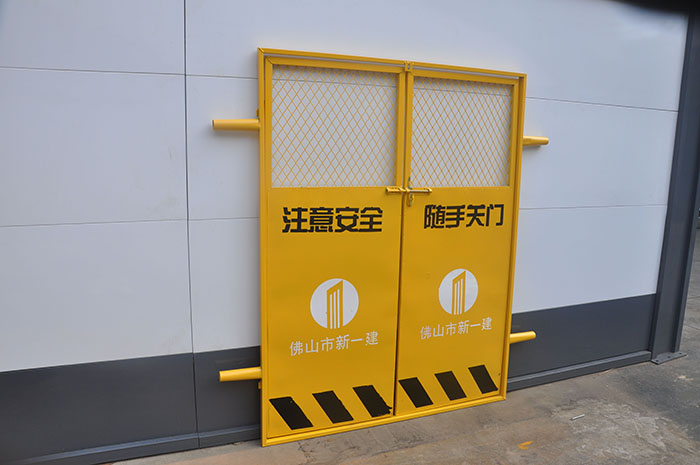 臨邊防護欄與立柱怎么連接？ 